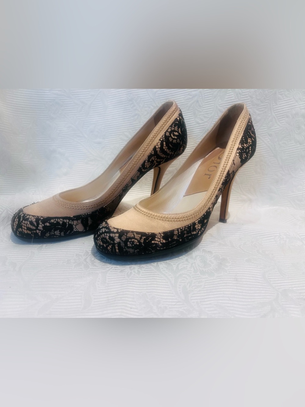 Christian Dior Women High Heel
Shoes 7.5 Size 38 Tan Black
Filigree Lace 3" Heel